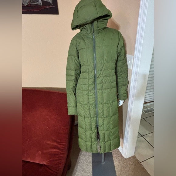 Green Hooded Down Puffer Coat - Picture 8 of 16